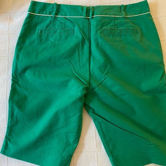 Anthropologie Green Bermudan shorts - Picture 6 of 7